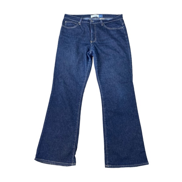 Woman’s GAP dark wash “low rise flare” jeans size 12 - Picture 1 of 3